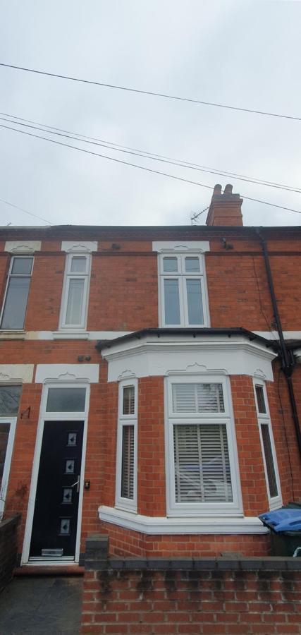4 Bedroom, 6 Beds, 3 Bathrooms, Near Nec & Birmingham Airport, Business, Contractor And Family Friendly, Free Wi-Fi, Free Parking Coventry Exteriér fotografie
